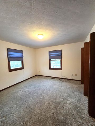 710 Madison Street, Bellevue, MI 49021