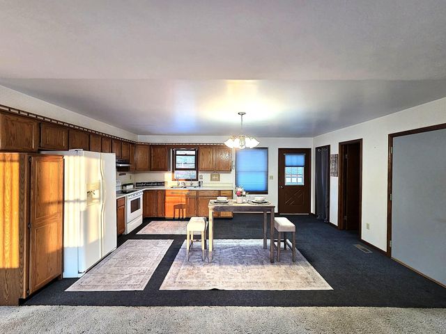 710 Madison Street, Bellevue, MI 49021