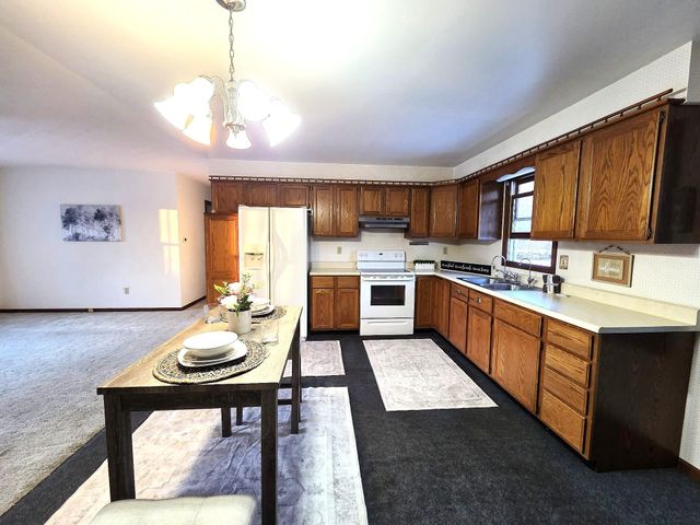 710 Madison Street, Bellevue, MI 49021