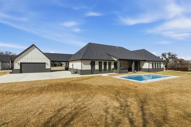 5833 Grey Wolf Court, Fort Worth, TX 76140