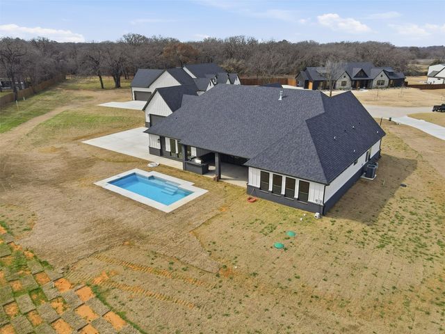 5833 Grey Wolf Court, Fort Worth, TX 76140