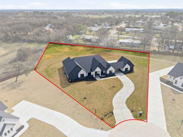 5833 Grey Wolf Court, Fort Worth, TX 76140