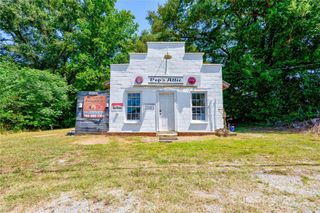 231 E College Avenue, Boiling Springs, NC 28152