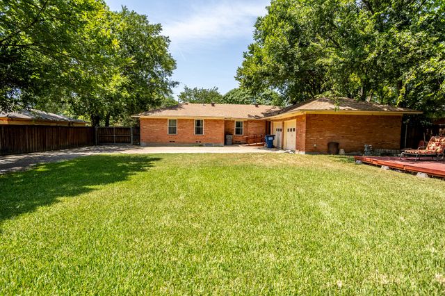 124 MARTIN Drive, Lancaster, TX 75146