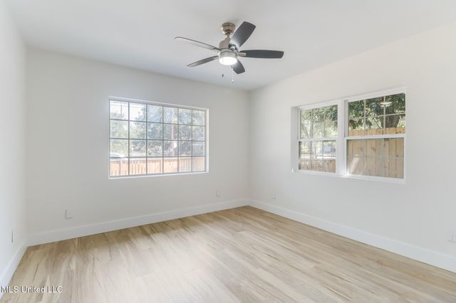 175 Saint Charles Avenue, Biloxi, MS 39530