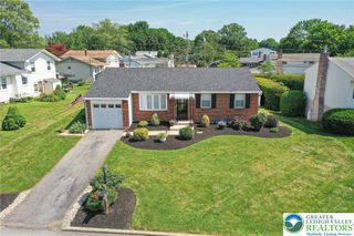2809 Green Acres Drive, Salisbury Twp, PA 18103