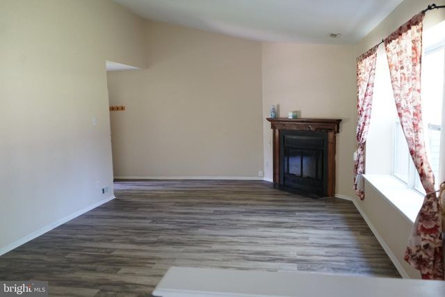 906 ROBERTS LN, Marlton, NJ 08053