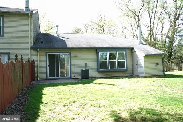 906 ROBERTS LN, Marlton, NJ 08053