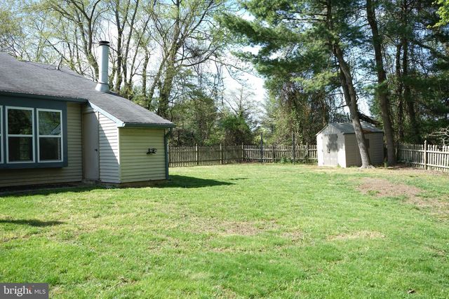 906 ROBERTS LN, Marlton, NJ 08053