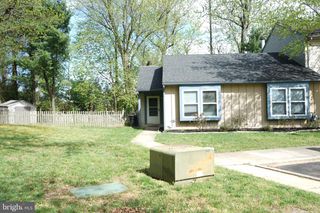 906 ROBERTS LN, Marlton, NJ 08053