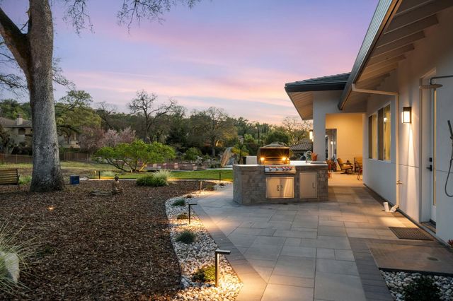 1881 Camino Verdera, Lincoln, CA 95648