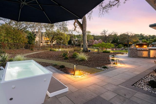 1881 Camino Verdera, Lincoln, CA 95648