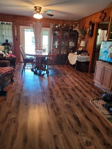 409 W. Morgan St, Franklin, TX 77856