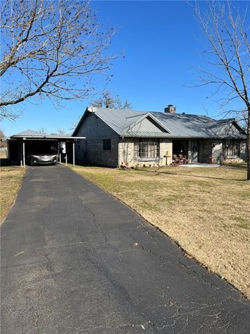 409 W. Morgan St, Franklin, TX 77856