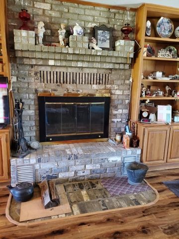 409 W. Morgan St, Franklin, TX 77856