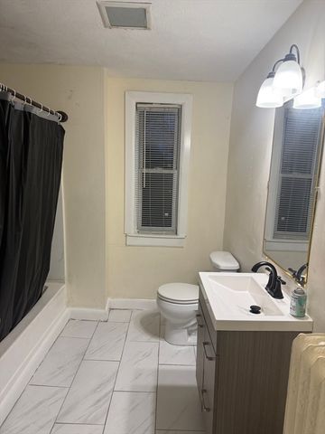 23 Echo Grove 3, Lynn, MA 01905