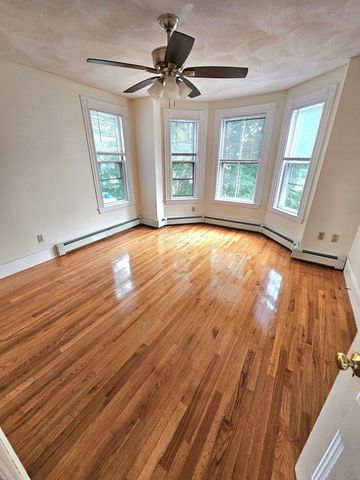 57 Lawrence 2, Waltham, MA 02451