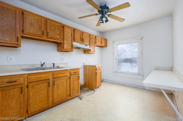 11727 Dyar Street, Hamtramck, MI 48212