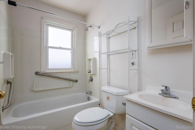 11727 Dyar Street, Hamtramck, MI 48212