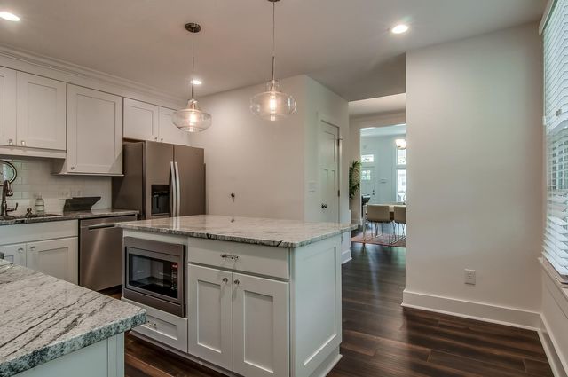 11 Waters Ave, Nashville, TN 37206