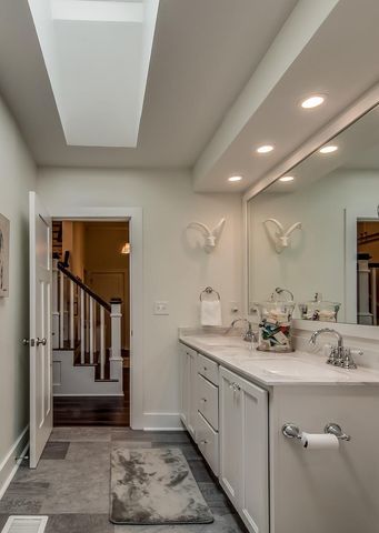 11 Waters Ave, Nashville, TN 37206