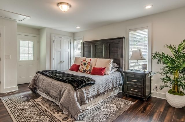 11 Waters Ave, Nashville, TN 37206