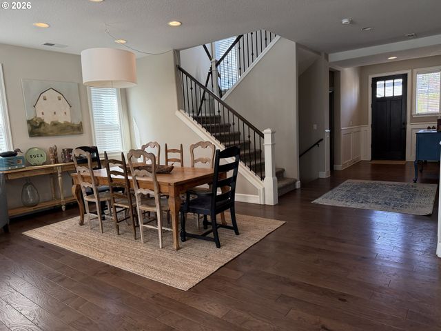 2491 SATTER St, West Linn, OR 97068