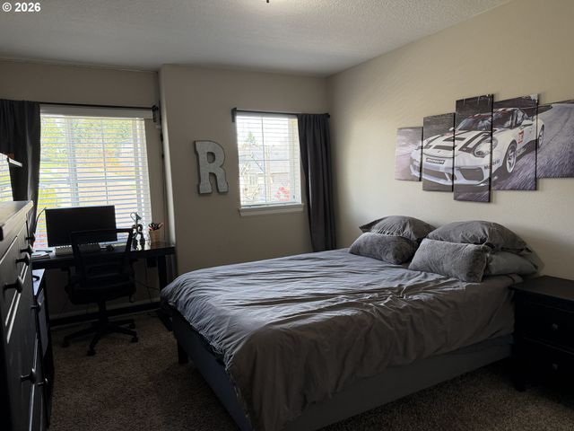 2491 SATTER St, West Linn, OR 97068