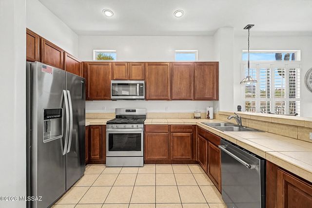 5186 W Desert Song Place, Marana, AZ 85658