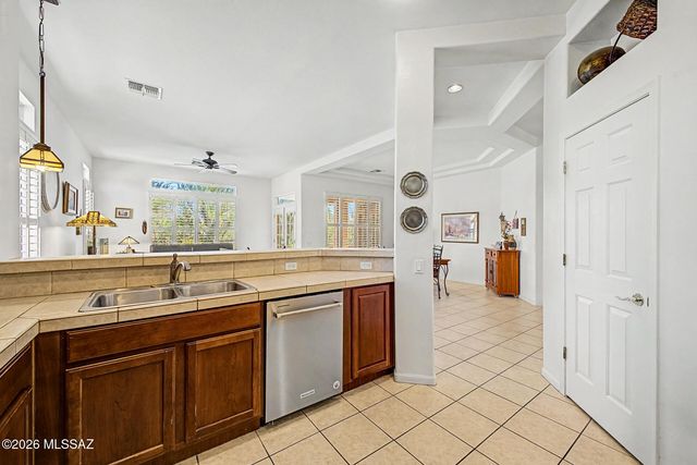 5186 W Desert Song Place, Marana, AZ 85658