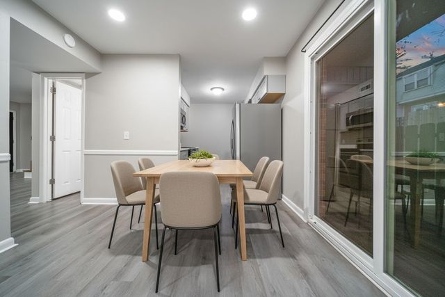 5510 Country Dr Apt 12, Nashville, TN 37211