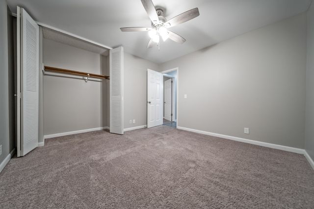 5510 Country Dr Apt 12, Nashville, TN 37211