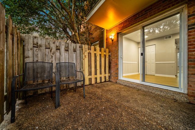 5510 Country Dr Apt 12, Nashville, TN 37211