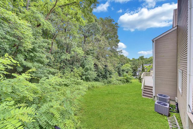 4 Verity Lane, Roslyn, NY 11576