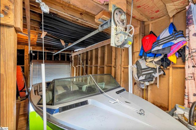1700 W Lakeshore Drive, Landrum, SC 29356