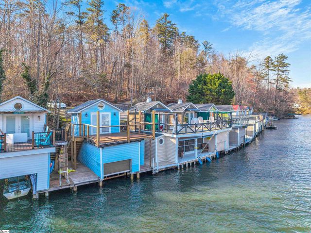1700 W Lakeshore Drive, Landrum, SC 29356