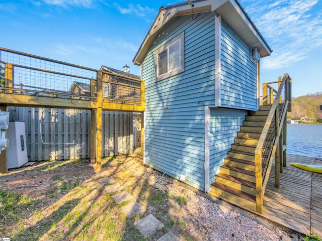 1700 W Lakeshore Drive, Landrum, SC 29356