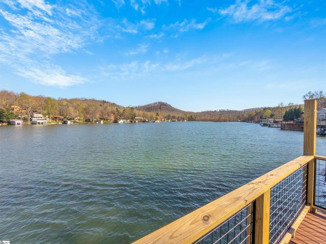 1700 W Lakeshore Drive, Landrum, SC 29356