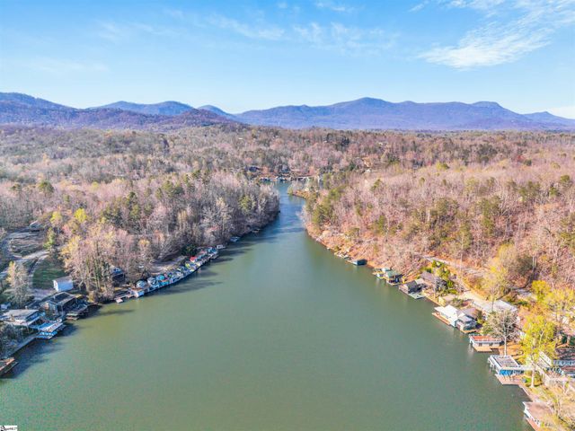 1700 W Lakeshore Drive, Landrum, SC 29356