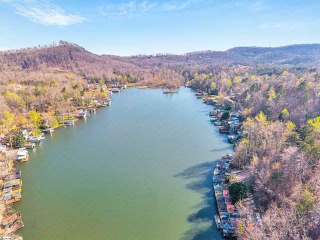 1700 W Lakeshore Drive, Landrum, SC 29356