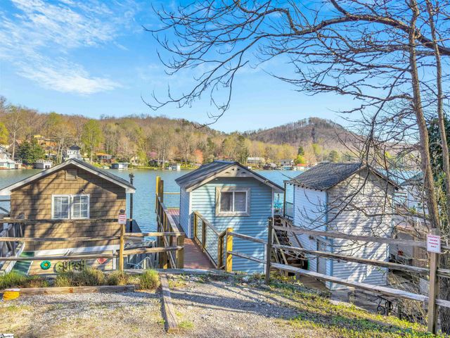 1700 W Lakeshore Drive, Landrum, SC 29356