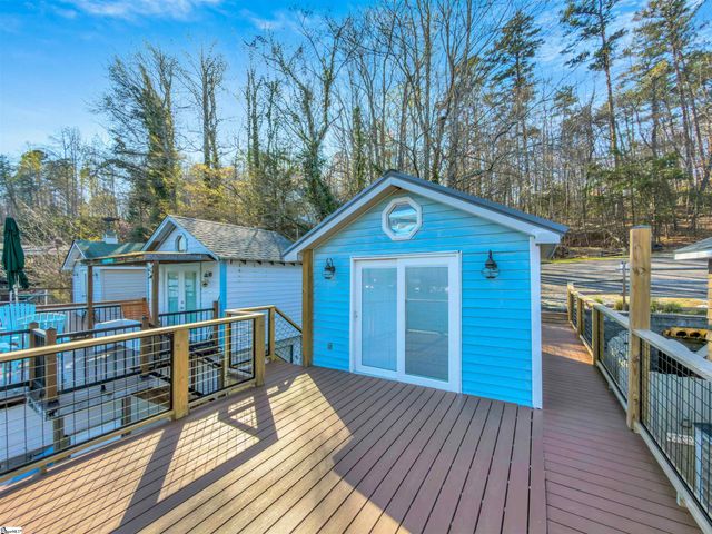 1700 W Lakeshore Drive, Landrum, SC 29356