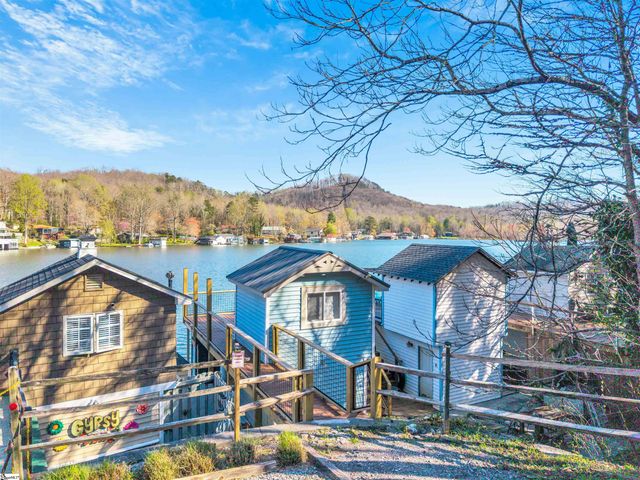 1700 W Lakeshore Drive, Landrum, SC 29356