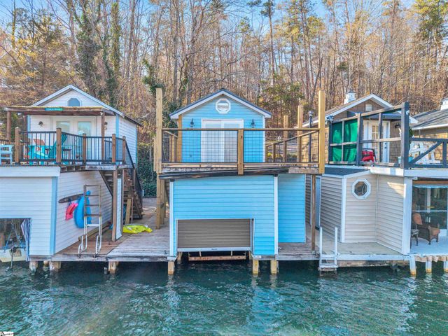 1700 W Lakeshore Drive, Landrum, SC 29356