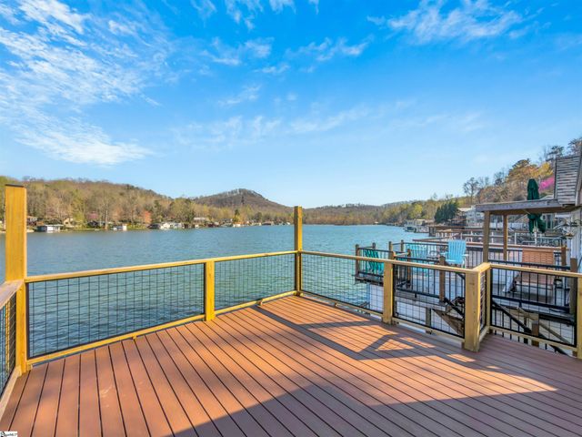 1700 W Lakeshore Drive, Landrum, SC 29356
