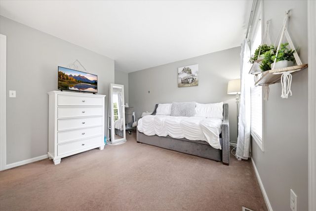 69 Mallard Point Road, Merrimack, NH 03054