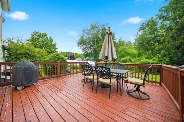 69 Mallard Point Road, Merrimack, NH 03054