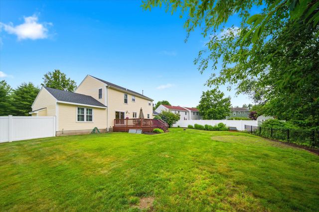 69 Mallard Point Road, Merrimack, NH 03054