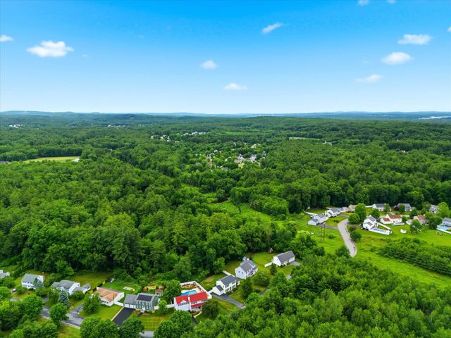 69 Mallard Point Road, Merrimack, NH 03054