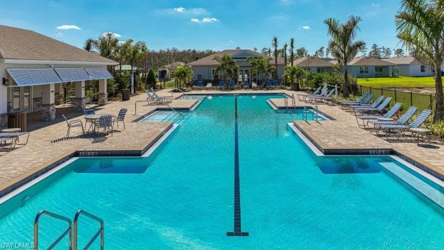 8011 CEDAR KEY WAY, Lehigh Acres, FL 33905